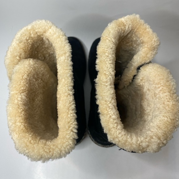 Ugg | Kona Black Boots - Picture 4 of 4